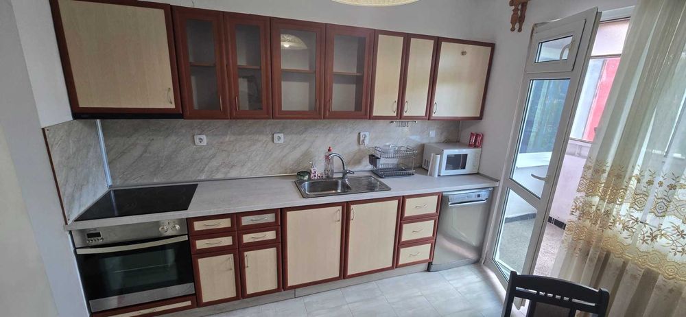 Дава се под наем Тристаен апартамент в Пловдив, Кършияка - 102 кв.м за 600 € - Снимка #3