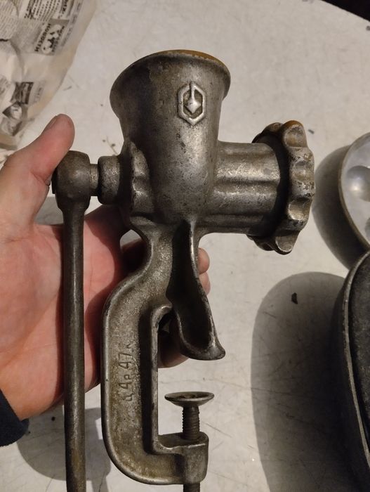 Пельменницу продам