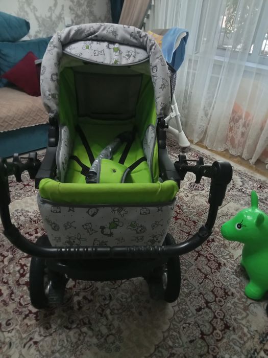 Продам Коляска б/у
