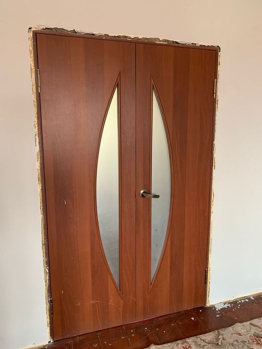 Продам двери межкомнатные размеры 60 . 80.