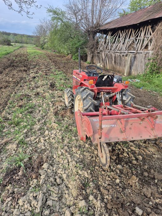 De vânzare tractoras SHibaura de 20 de cai 3 pistone