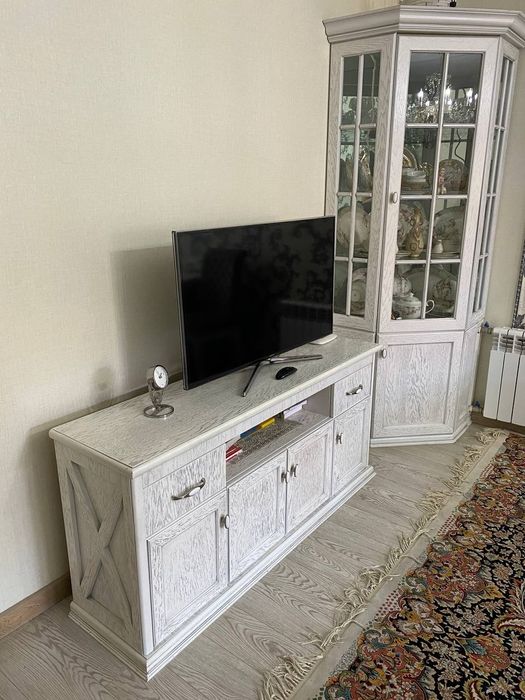 Продаеться мебель для гостиной