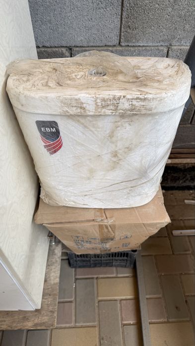 Унитаз новый фирмы ЕВМ