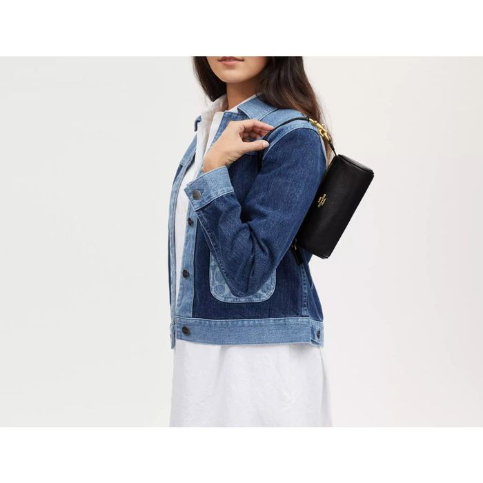 Чанта клъч Coach