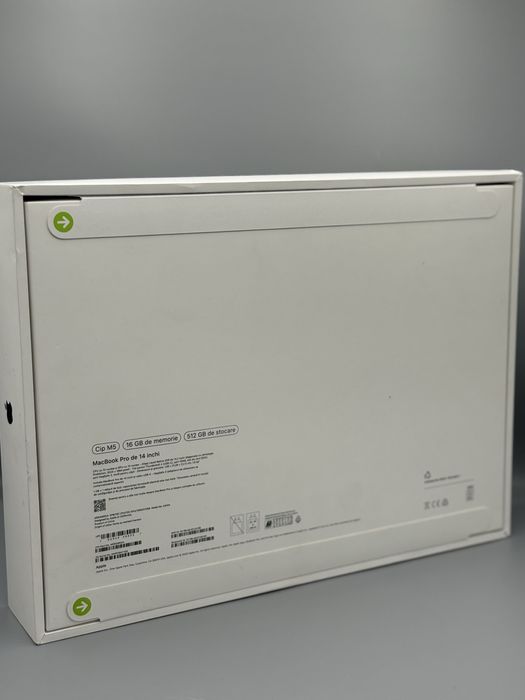 Macbook Pro 14" |  Procesor M5 | 16 GB RAM | 512 GB | Black | MDM