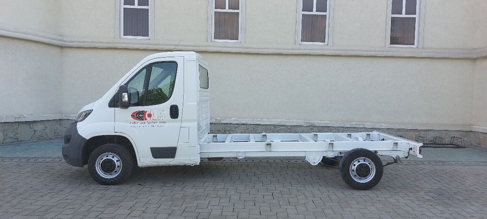 Peugeot Boxer din 2016 motor 2.2 Manual Volan pe dreapta Anglia