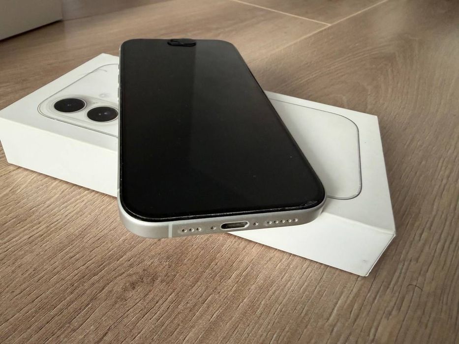 iPhone 16, 128 GB, белый