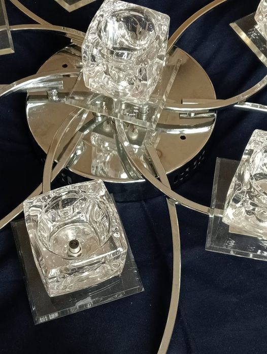 Продам люстры 5000тг и 2000тг