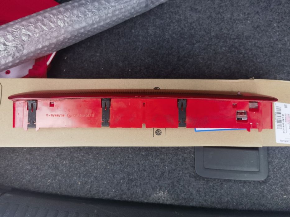 Продавам 3ти стоп за Volkswagen Polo 6r