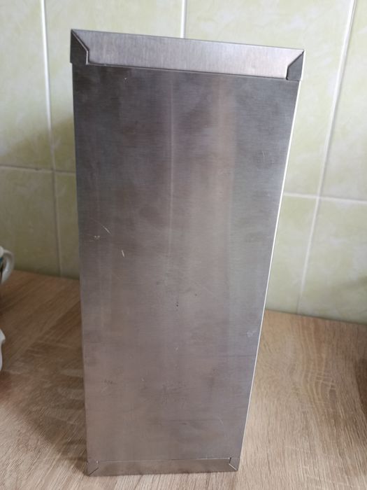 Продам аптечку медицинский шкафчик металлический