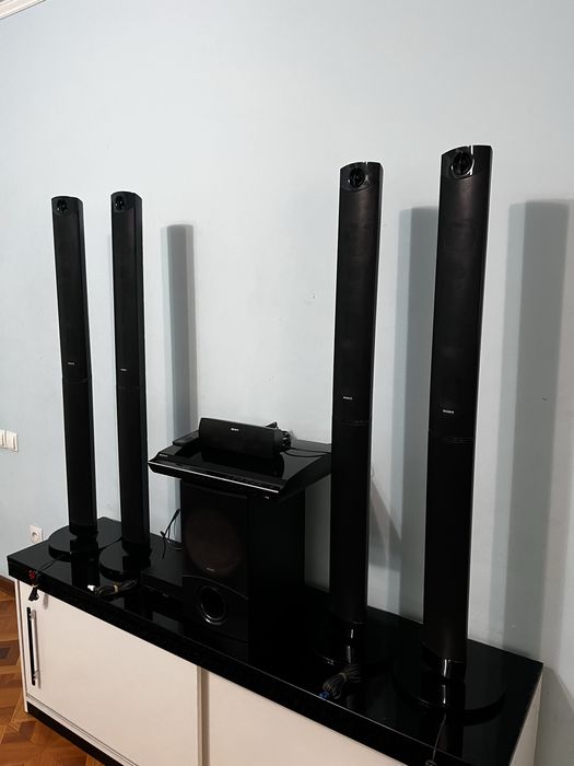 Домашний кинотетар SONY HBD-SZ1000W с колонками и сабуфером в отлич со
