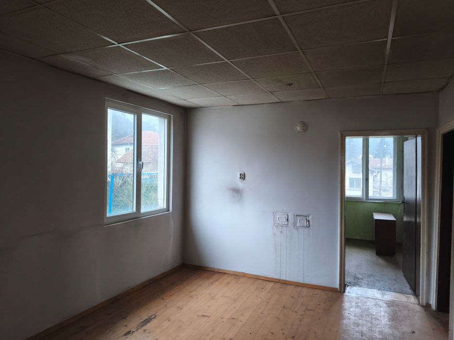 къща, Костенец,  РЗП 75м2 , двор 902 м2 , двоен гараж и къща за гости