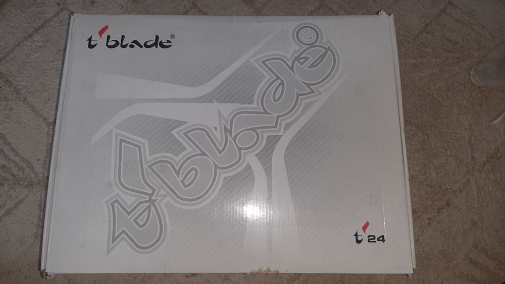 Срочно продам коньки 41 размер.