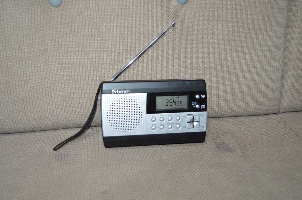 Radio portabil BENCH KH2026 cu 4 lungimi de unda
