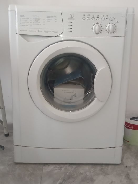 Стиральная машина INDESIT