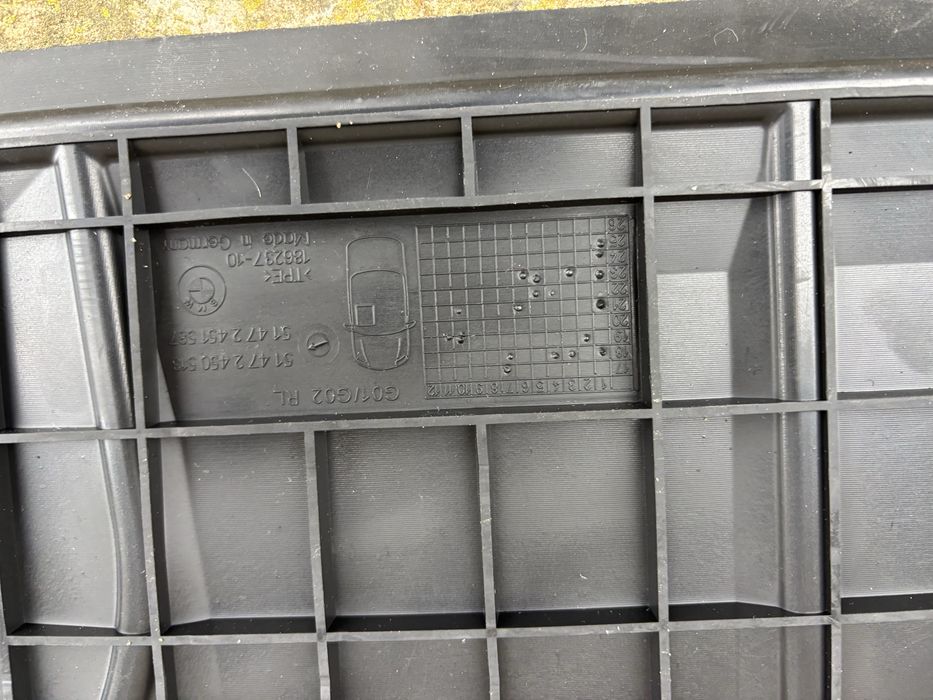 Гумени стелки за BMW X3 G01 пригинални за ДЕСЕН ВОЛАН