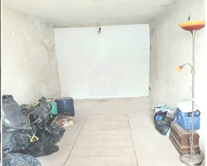 Продава се Гараж / Паркомясто в Хасково, Тракийски - 17 кв.м за 965 €/кв.м - Снимка #1