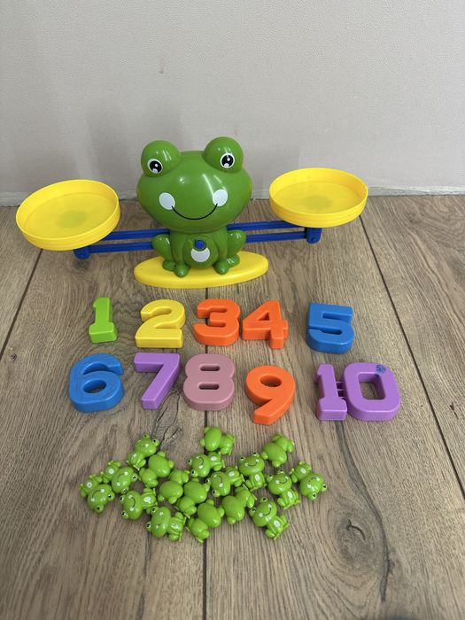 Игрушка лягушка весы
