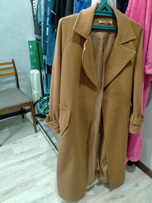 Продам пальто, осенние на девушку раз 42-44 в хорошем состоянии