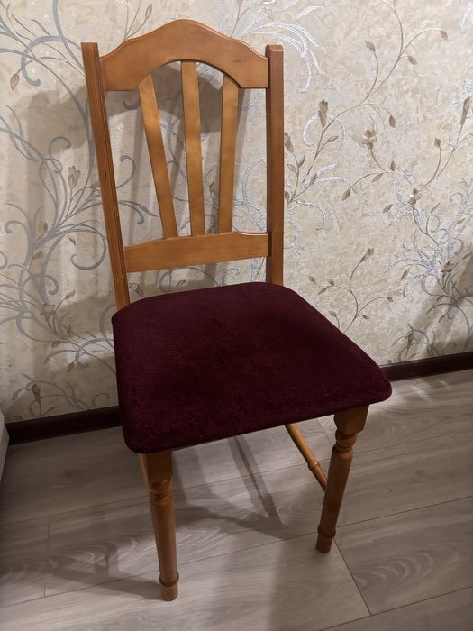 Продам стулья ,6 штук