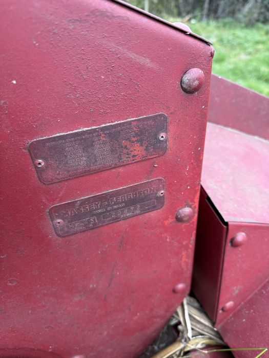 Vând  Heder/Masa de cules porumb Massey Ferguson de 4 rânduri