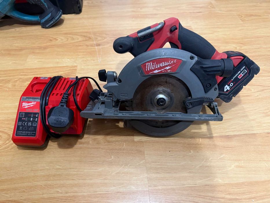 Milwaukee M18 CCS55 ръчен циркуляр