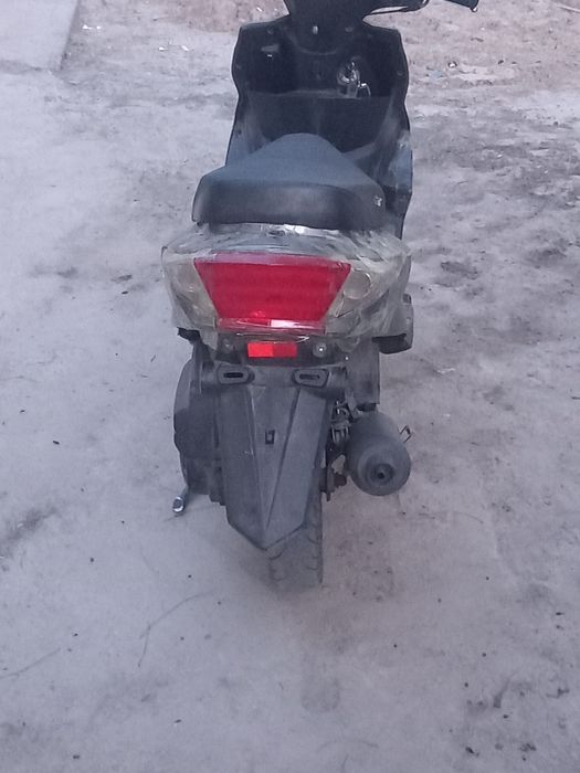 Skutir benzinli  jes mator