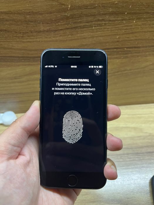 Iphone SE 2020 (Айфон СЕ) 128 гиг