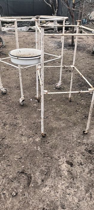 Mobilier medical vintage,cuiere,mese,scaune maternitate