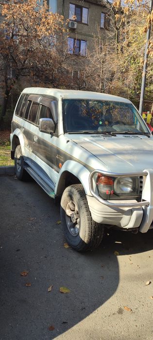 Mitsubishi Pajero 2