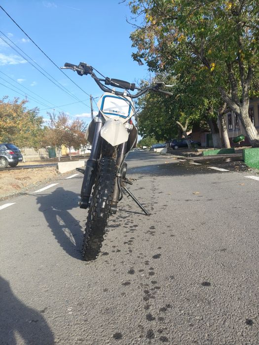 Vând cross 125cc