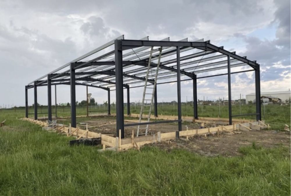 Vand structura metalica la comanda