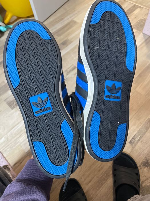 Маратонки Adidas 40 2/3