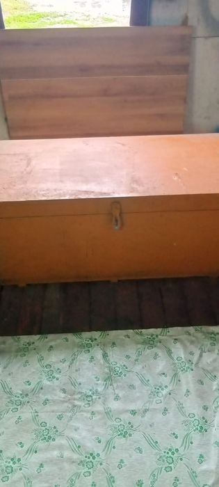 Сундук б/у деревянный.