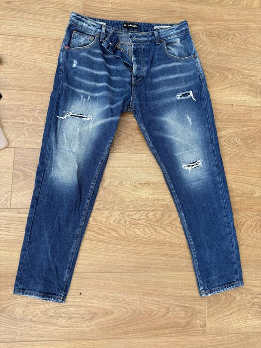 Мъжки дънки.