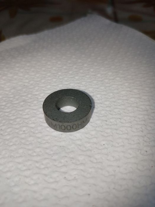 Продам ФЕРРИТОВЫЕ изделия