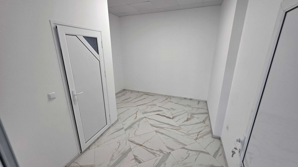 Дава се под наем Магазин в Търговище, Изток 1 - 80 кв.м за 598.23 € - Снимка #10