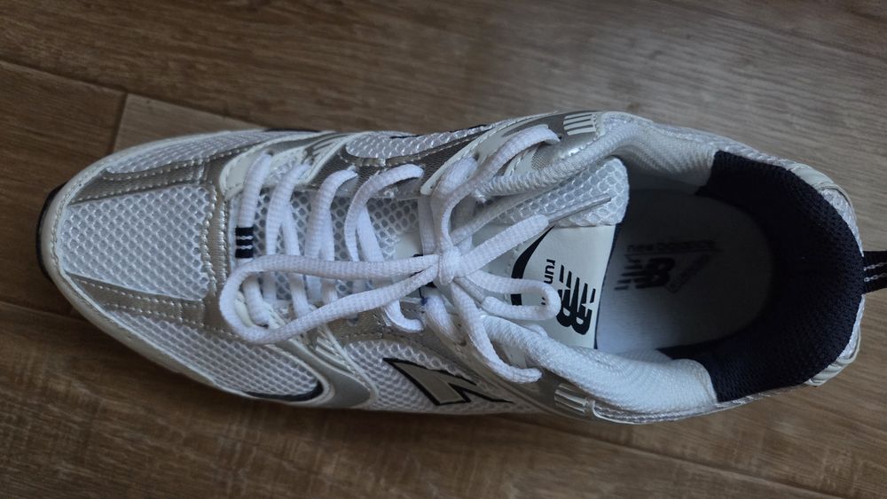 Кроссовки летние 42 размера новый