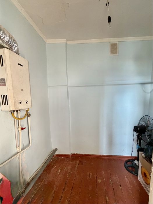 Продаётся 1 ком с балконом 2 на 6 ТАНКОВОЕ УЧИЛИЩЕ