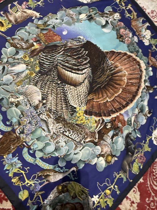 Esarfă Hermes , mătase 100 %,piesă de colecție.