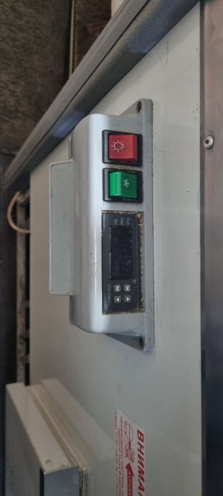 Продам холодильники в магазин