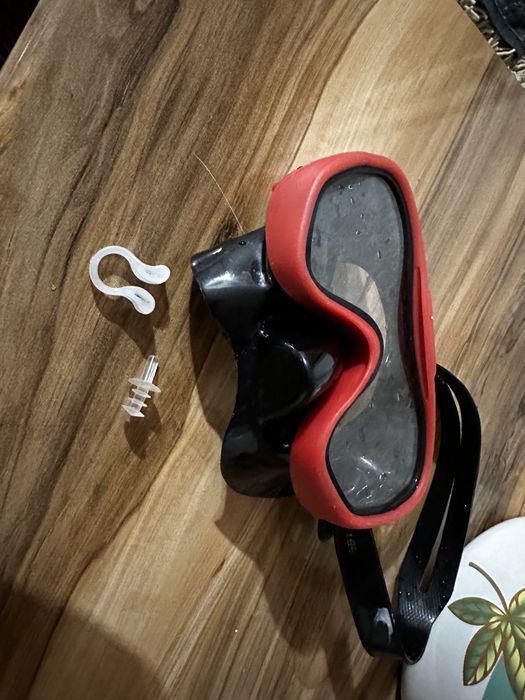 Очки для плавания