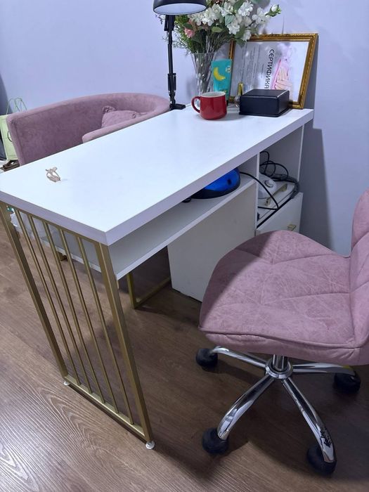Manikurniy mebel kamlekt