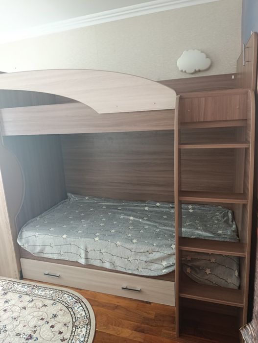 Продам срочно двухъярусная кровать