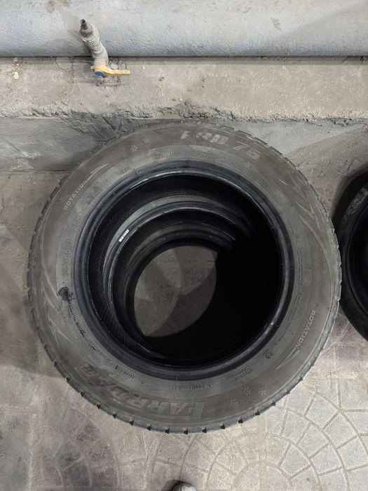 Продам комплект шин HARDRON FRD76