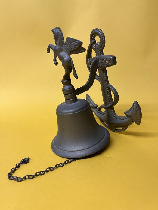 Стара,бронзова,корабна камбана