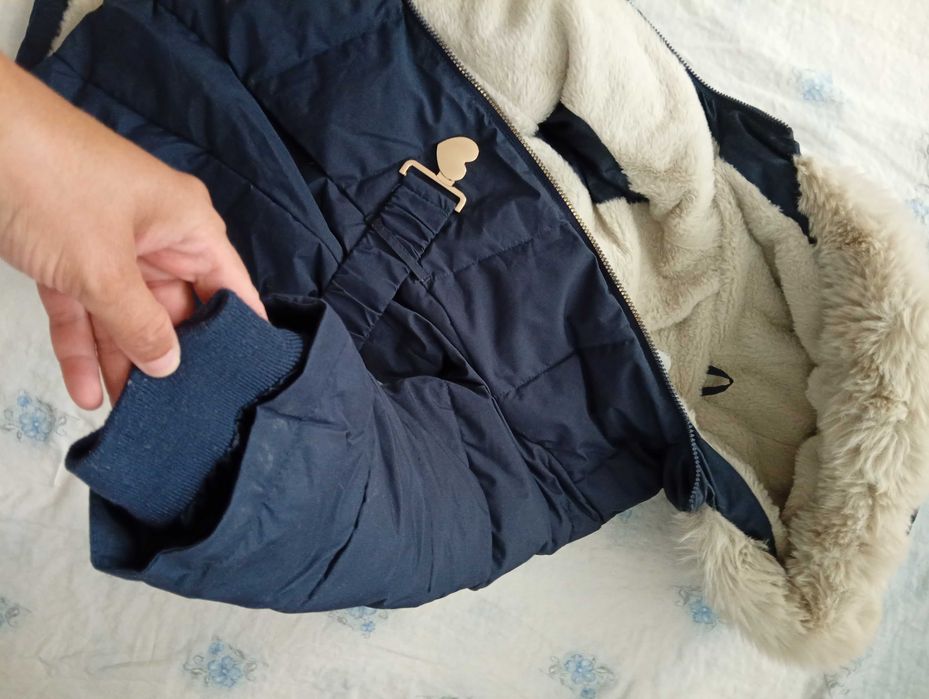 Продавам зимно яке за момиче
