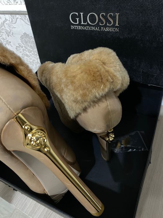 Сапоги на каблуках ботинки