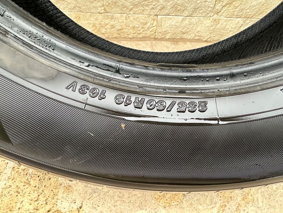 4 anvelope vara ca noi Yokohama Advan V61F