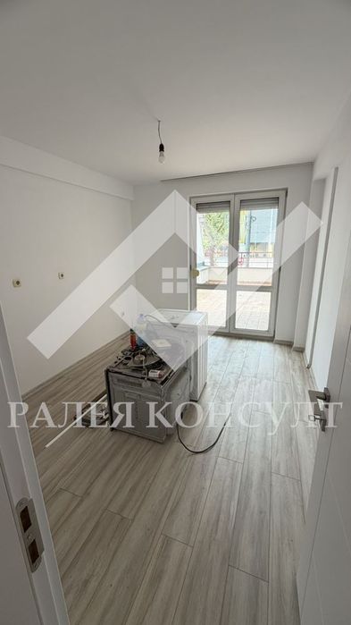 Продава се Тристаен апартамент в Пловдив, Каменица 1 - 170 кв.м за 1548 €/кв.м - Снимка #7